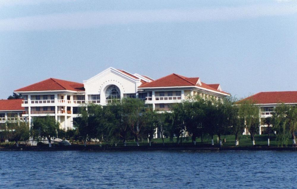 Yunnan Dianchi Garden Resort Hotel & Spa Kunming Exterior foto